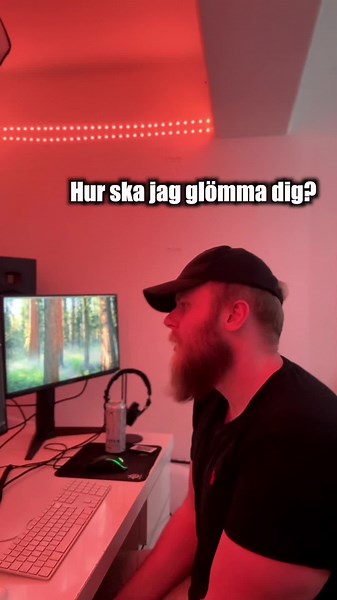 JVN - Spotify 💚 1/30 Tänker utmana mig själv och se om jag kan göra en låt varje dag i 30 dagar 😅 Den som får flest visningar kommer jag sedan släppa 🤗 #30dagar30låtar #jvn #svenskpop