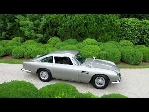 JAMES BOND ASTON MARTIN DB5! Absolute ICON.