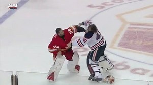 GOOD OLD HOCKEY GAME! 🔥🔥🔥 GOALIEFIGHT BEIM BATTLE OF ALBERTA 🙌 | Hockey News Schweiz