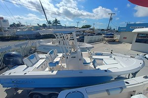 2026 Robalo 226 Cayman Bay for sale - YachtWorld