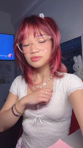 can you tell i like pink | Angelica Hale
