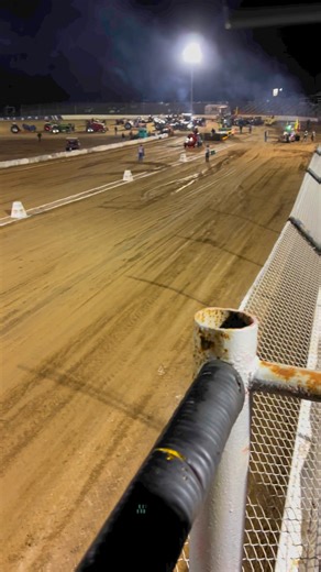 5.6K views · 165 reactions | There’s no holding back the power on this! #modified #tractorpulling #minirod | Mini Rod Pullers | Facebook