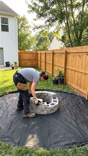 Backyard Fire Pit Design Idea