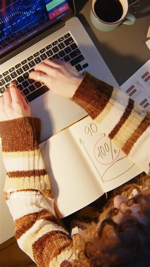 Hire an Arizona REALTOR® In today’s dynamic and often unpredictable housing market, the advantages of working with a REALTOR® are invaluable. Your Arizona REALTOR® is fully prepared to work with you at every step of the process to provide the expert guidance and unbiased, relevant information you need, whether you are buying or selling a home. | Arizona Association of REALTORS