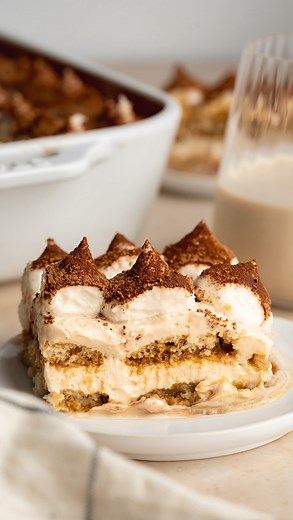 Homemade vegan Bailey’s tiramisu! Combines two favourites in one, without the eggs or dairy. The creamy base is made from a homemade baileys custard combined with dairy-free mascarpone, the ladyfingers are dipped in a mixture of more DF baileys and espresso and topped with vegan whipped cream and a dusting of cocoa powder! Comment YUM or RECIPE below and I’ll send you the link Or head to my site search “Addicted to Dates Baileys tiramisu” 🤎 https://addictedtodates.com/vegan-baileys-tiramisu/ | 