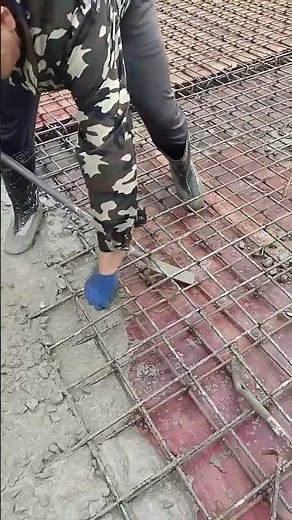 Process of correcting the steel mesh of the floor slab