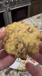 What’s your favorite date recipe?. Here’s an oldie, but not quite a Goldie. Recipe in comments.#Vintage #Dates. | PastTimecook