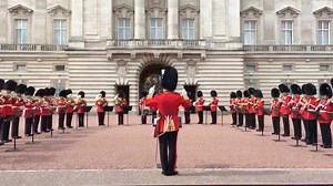 2.3M views · 67K reactions | There was a little more soul in the Changing of the Guard at Buckingham Palace this morning. The Band of the Welsh Guards performed a tribute to Aretha Franklin. https://cnn.it/2PTBDDe | CNN | Facebook