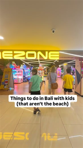 Looking for things to do in Bali with kids — especially on hot or rainy days? 🎮 If you’re travelling to Bali with kids, indoor activities are a lifesaver. One of our favourite family-friendly things to do in Bali is visiting Timezone inside Level 21 Mall in Denpasar. It’s air-conditioned (a huge win in Bali’s heat), packed with arcade games, bowling, VR experiences, and fun for all ages — from younger kids to teens. If you’re planning a Bali holiday with kids and searching for: • indoor activit