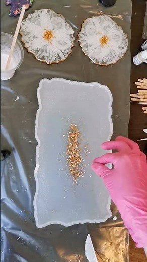 Make Epoxy Resin Charcuterie Board / DIY