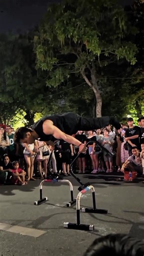 Power Of Calisthenics In Public Reaction #calisthenics #viralvideo #shorts