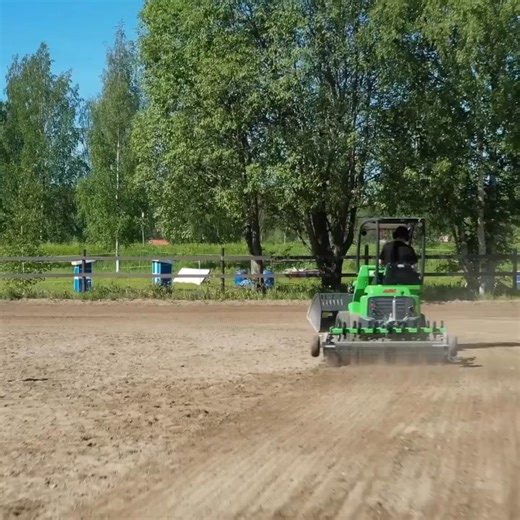 From mucking out stables to handling hay bales, Avant loaders are the ultimate chore-busting companion for equestrian farms. Compact, powerful, and easy to maneuver - even in tight barn aisles. Avant machines save time and energy so you can focus on what matters most: your horses. #AvantLoader #EquestrianLife #StableSolutions @avanttecnousa | Columbus Equipment Company