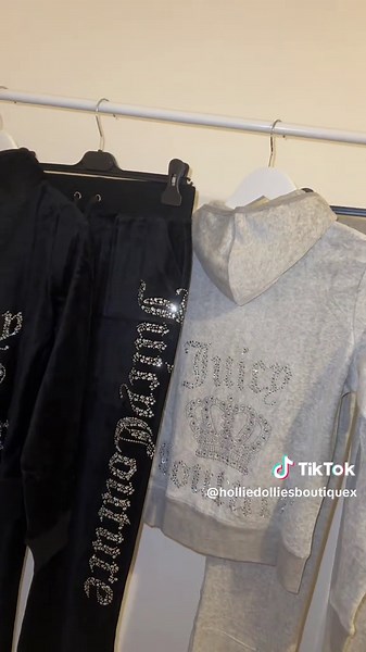 Selling fast be quick girls😍😍#foryoupage #christmas #holliedolliesboutique