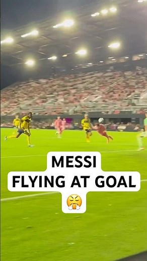 POV: Messi FLYING HEADER!!💥