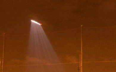 杭州萧山国际机场UFO飞碟事件原视频