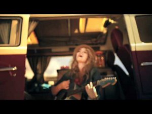 This is My Paradise - Bridget Mendler - Una Chihuahua de Beverly Hills 2