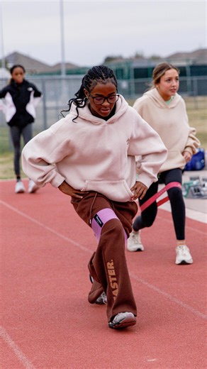 Will Collins on Instagram: "DISTANCE RUNNER TO SPRINTER IN ONE OFF SEASON. Even the best middle distance runners have a foundation of real speed. They can line up in the 100, 200, or 400 and still be competitive. That speed base is what separates good from great. The interesting thing about Texas is that winning the 800 doesn’t always translate nationally. You might only find a few athletes in the state who are even top-20 at the national level in that event. The 400, on the other hand, is a tru