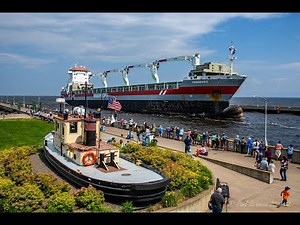 A 4 Crane ship! The Tiberborg's First Duluth Arrival. Coming to load Wheat at the CHS Elevator!