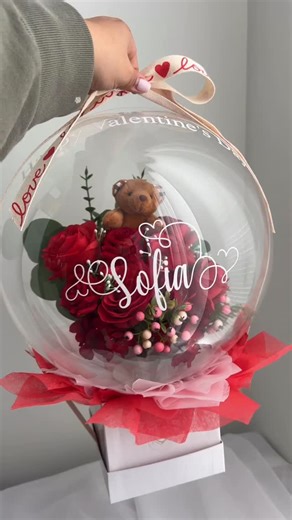 Balloon Art Decoration by Riza Inc. on Instagram: "Valentine's Day Balloon pot with teddy . . #valentinesballoon #gtavalentines #gtaballoon #torontoballoon #customballoons"