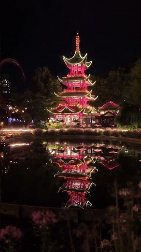 デンマーク コペンハーゲンの遊園地チボリ公園の見事なライトアップ #copenhagen #デンマーク旅行 #コペンハーゲン