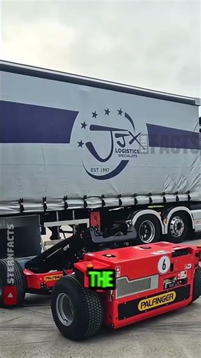 The Foldable Forklift That Follows the Truck Everywhere