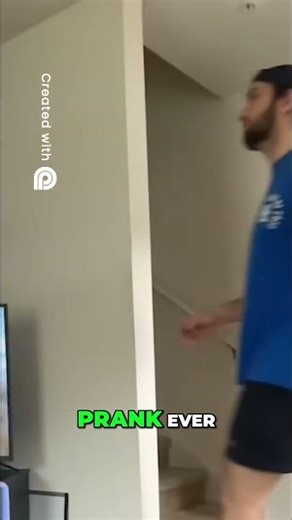Best Prank Ever_ Musicians Surprise Friend During Finals Week!