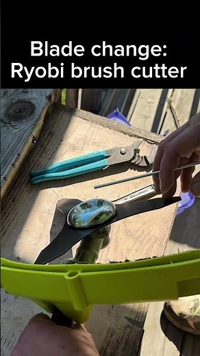 How to change the blade on a Ryobi 40v brush cutter.