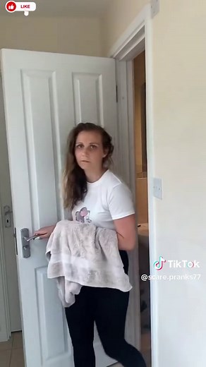 Hilarious Scare Prank Compilation You Must Watch