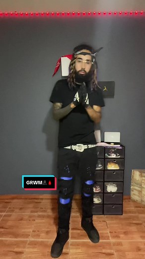 Outfit drip todo en color negro🥷🏽🩸 // ig: dd_mozzy777 #parati #pyf #viral #style #fashion #outfitmen #outfitideas #yovngchimi #losdiablosdelloren #yovngchimi🐐 #black #blue #grwm #drip #outfit #trap #drill #aj4blackcat