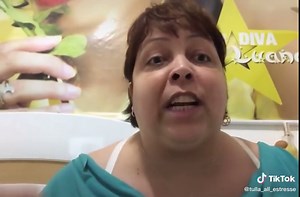 Alicezinha no País das Merdas - Tulla Luana e Gretchen Memes