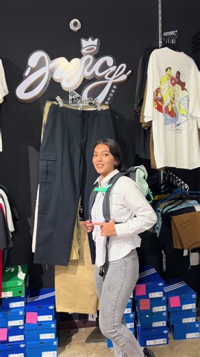 Adidas X Minecraft 🤖👾 Estilo y duración solo en Juicy 🫶🏼@Kevin López #mochilasescolares #regresoaclases #elsalvador🇸🇻 #JuicyShoes #tasa0