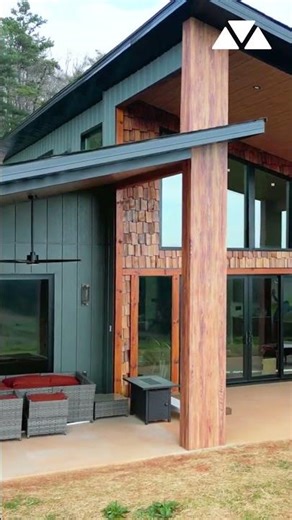 A perfect mix of Plank + EDCO siding brings this home to life.🏠