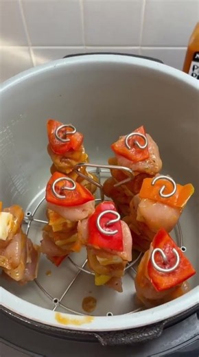 NANDO'S PERI PERI CHICKEN & HALLOUMI SKEWERS *AIR FRY* NINJA FOODI Recipe #skewers #nandos #periperi