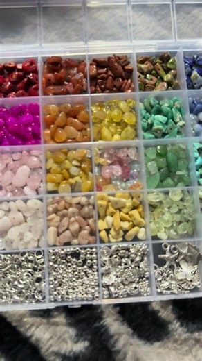 This 1200-piece crystal and gemstone jewelry-making kit from Funtopia Jewelry is so pretty 😍 32 colors of gem chips, plus charms, hooks, and string — everything you need for bracelets, necklaces, and earrings 💎🩷 #TikTokShopFinds #jewelrymaking #crystalbeads #gemstonejewelry #diyjewelry