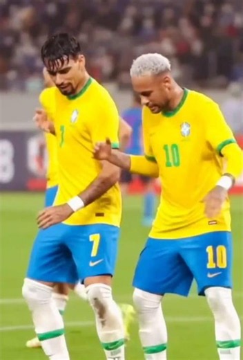 Neymar Stealing the Show with Team Dance 🕺🔥#shorts