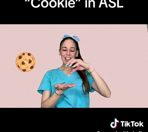 Using gestures and signs while you talk helps build language and reduce frustration 🙌 Try this one today 🍪 and see if they copy you! #asl #learnthroughplay #speechtherapy #earlyintervention #toddler