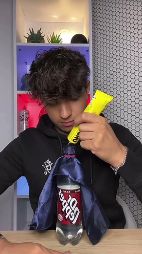 Glue bubbles? #experiment