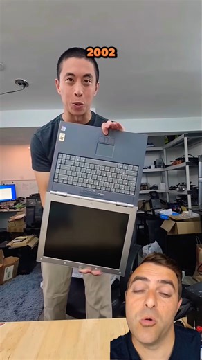 Notebook do ano 2002 😱🔥#informatica #historia #tecnologia #notebook #laptop #pc #pcgamer #hardware