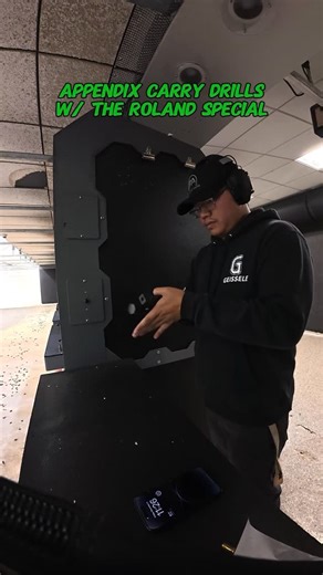 Brad Hoang 📸 on Instagram: "Roland special is my favorite carry gun 🗿 #rangeday #edc #pewpew #rolandspecial #glock"