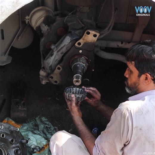 2.9K views · 20 reactions | How to Service Wheel Hubs on a Bus | Voov Auto Repair | Facebook