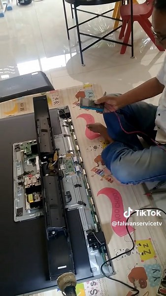 Layanan Perbaikan TV LED Bergaransi di Jakarta