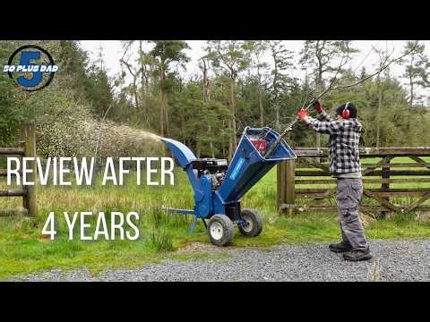 Taming the Garden: Hyundai HYCH1500E-2 Petrol Wood Chipper In Action