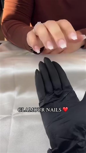 GLAMOUR NAILS – Technique de pose d’ongles en résine avec une décoration délicate et élégante, associée à une french manucure vraiment impressionnante. GLAMOUR NAILS s’engage toujours à offrir des ongles beaux, durables et raffinés. Nous espérons avoir le plaisir de vous accueillir très bientôt dans notre salon. ❤️🎉🎊🎈 #nailsmarseille💗🧡😊 #nailsartvideos #aixenprovence #nailsart #2026 ❤️ GLAMOUR NAILS ❤️ 📍 35 BOULEVARD DE LA RÉPUBLIQUE 13100 AIX EN PROVENCE ☎️ 07 66 72 38 59 - 04 42 38 14 7