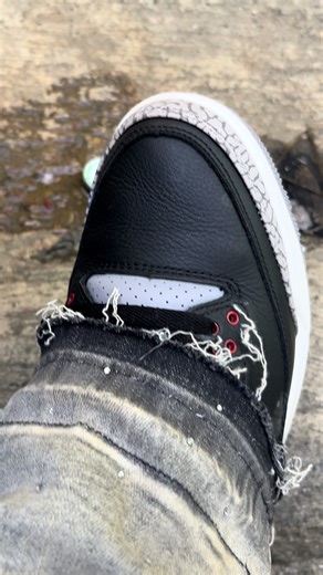 Mira Pa Bajo #MMG Me Pisaron Los #Jordan Nuevesito 😩