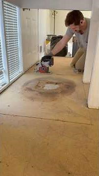 Replacing bad subfloor. Prep for LVP #flooringinstallation #floorcovering #lvpflooring