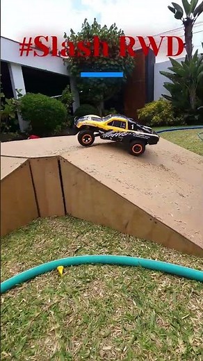 RWD Slash Hitting INSANE TRACK #racing #offroad #rccar #traxxas #slash #traxxas #fast