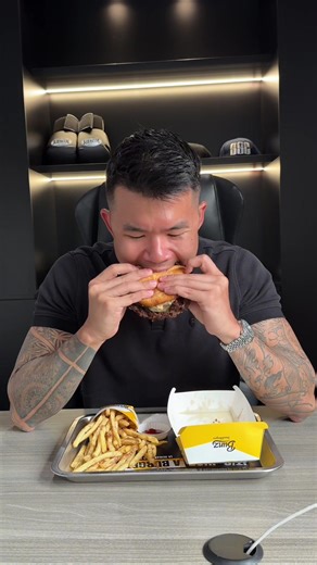 McDonald's CEO Taste Tests Bunz Smash Burgers