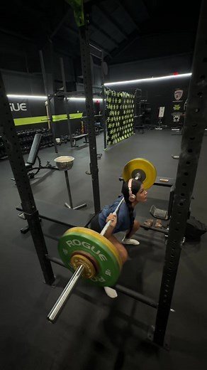 🫢 #workout #squats #lifting #powerlifting #reps