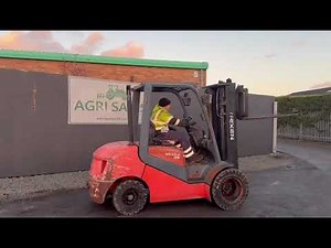 NEXEN FA35 CONTAINER SPEC FORKLIFT*C/W PALLET TINES*YEAR 2015*