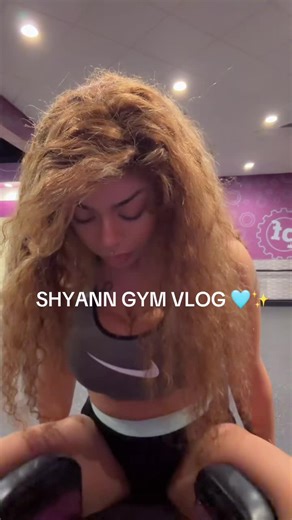 SHYANN's Inspiring Glute Workout Routine 🩵✨